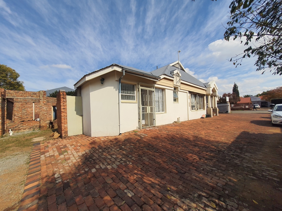 6 Bedroom Property for Sale in Potchefstroom North West